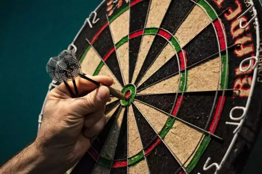 Pub to Pro: 5 British Darts Leagues and the Path to Excellence